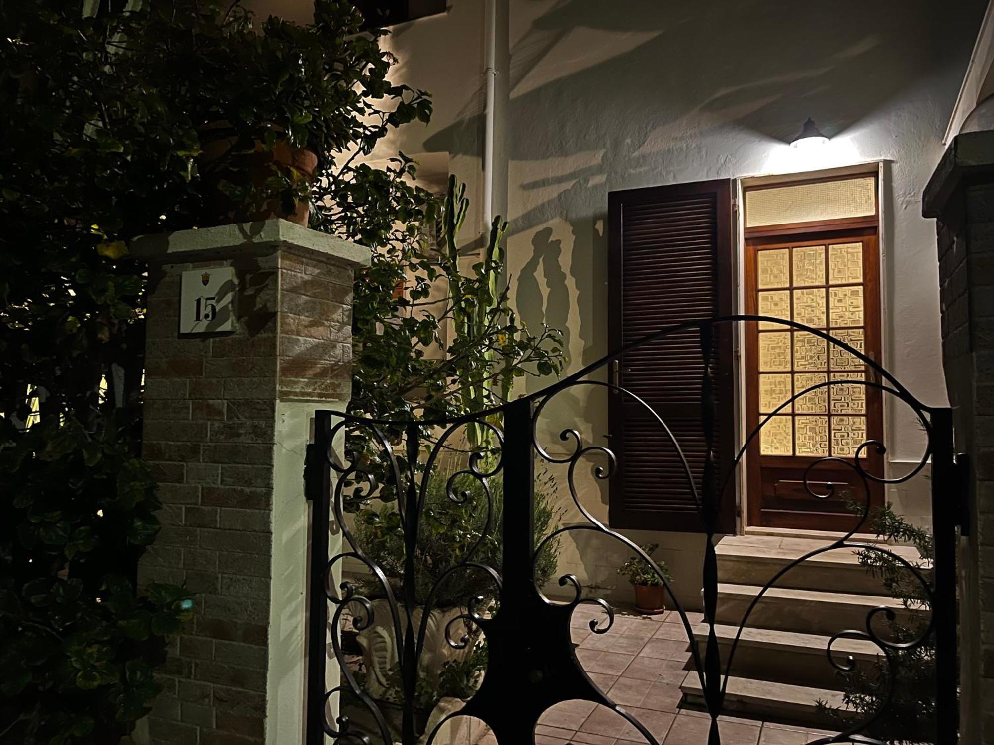 Tap - In Independent House With Private Garden *
